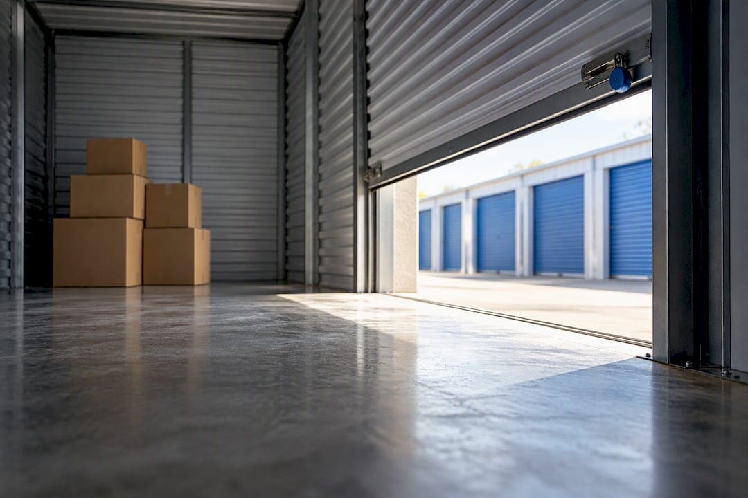 Unit Pages Book Renters. AI Content for Storage Operators